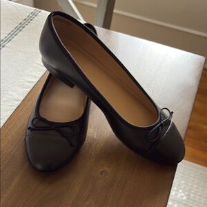 Ann Taylor Classic black flats